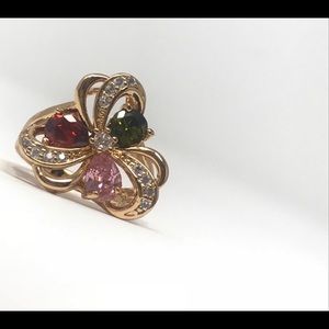 Golden laminated flower ring